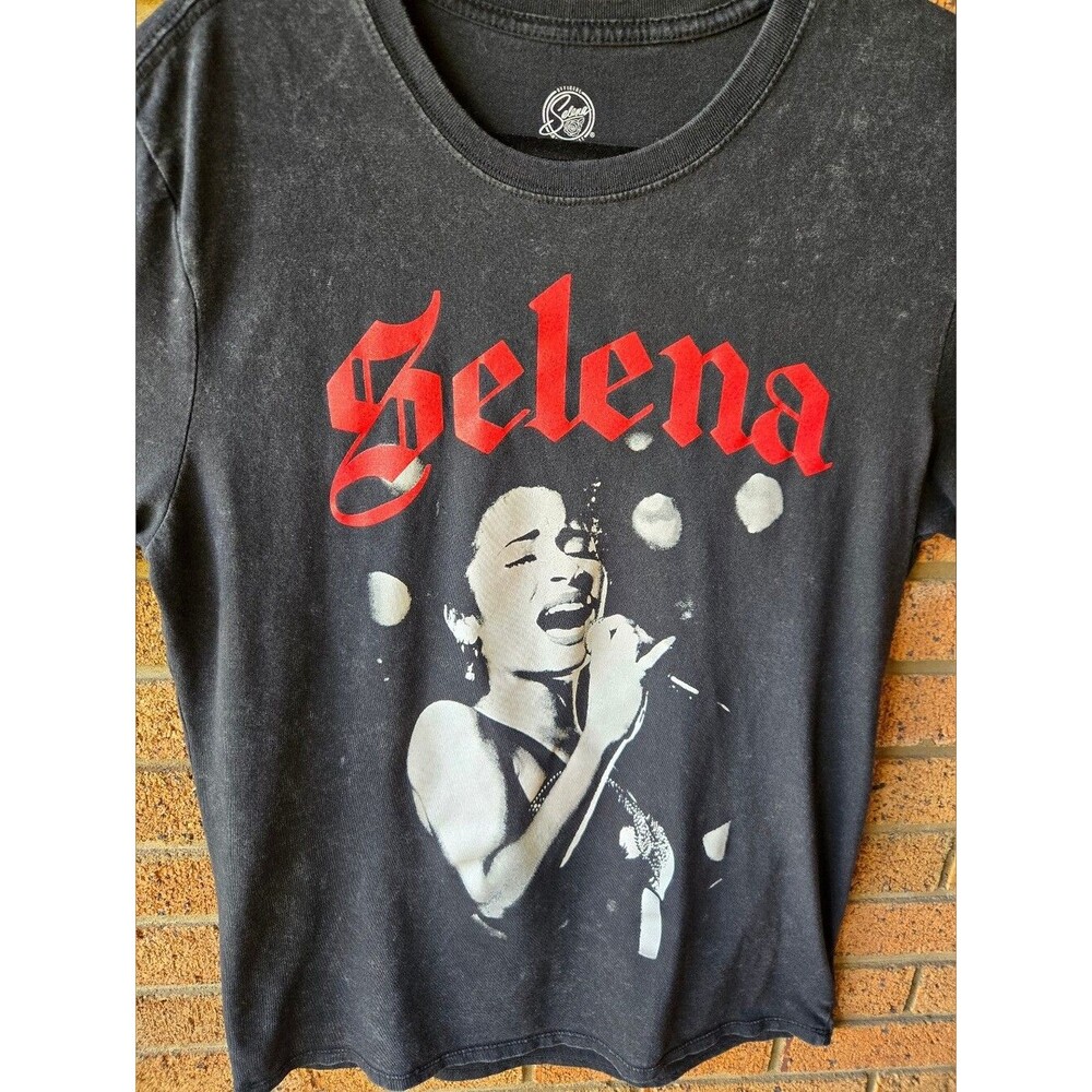 🌹 Official Selena Graphic Tee – Mineral Wash Band Tee (Size M) - Picture 2 of 6
